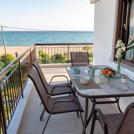 Dimi Seafront Apartment By Rentals Pro Services - Néa Moudaniá Eksteriør bilde
