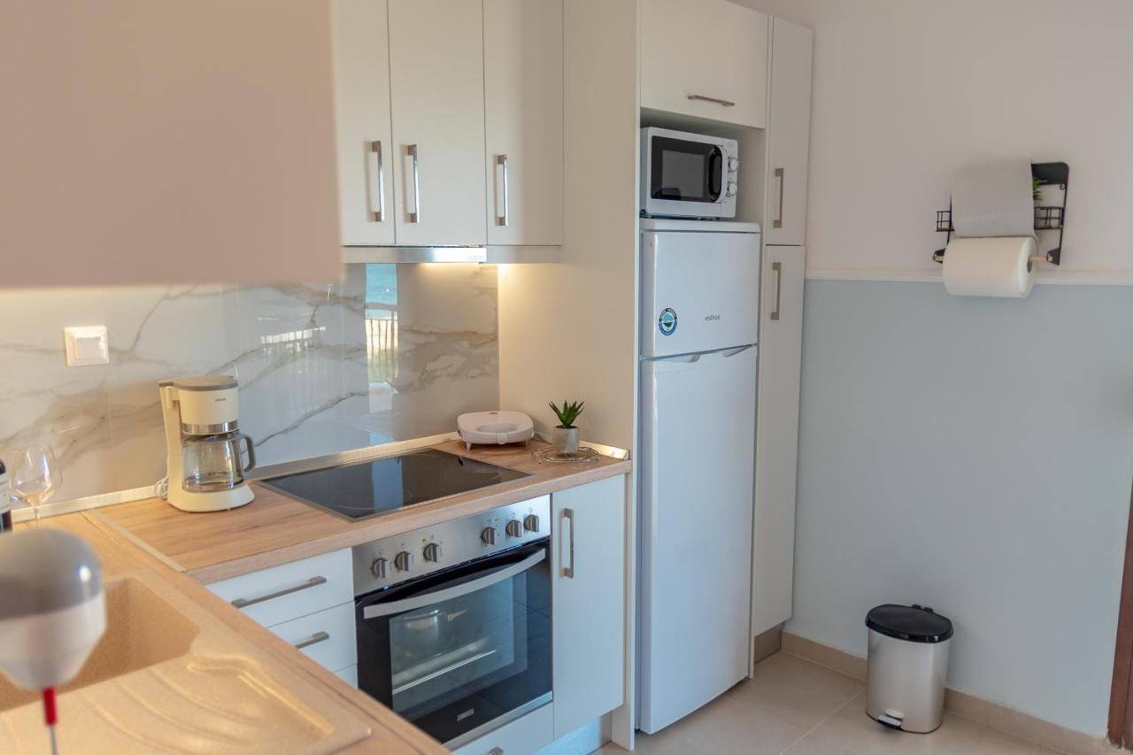 Dimi Seafront Apartment By Rentals Pro Services - Néa Moudaniá Eksteriør bilde