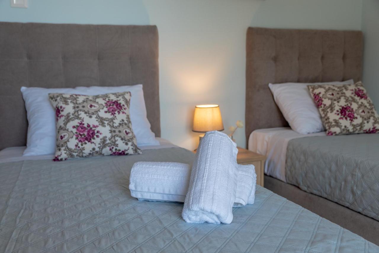 Dimi Seafront Apartment By Rentals Pro Services - Néa Moudaniá Eksteriør bilde