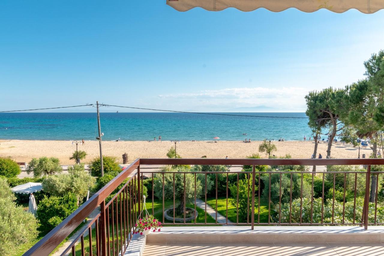 Dimi Seafront Apartment By Rentals Pro Services - Néa Moudaniá Eksteriør bilde